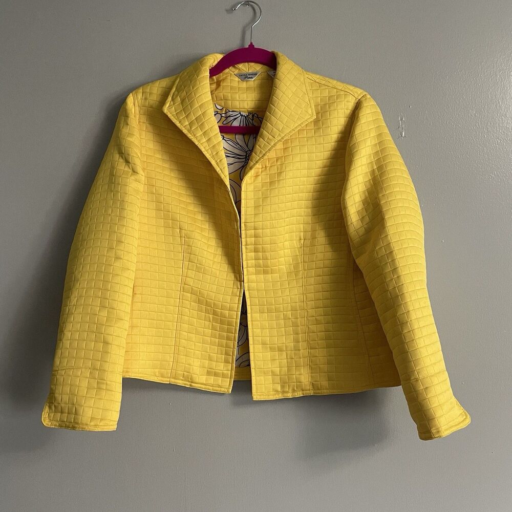 Women’s Laura Ashley Petite Medium Yellow Jacket Flower Lining Summer